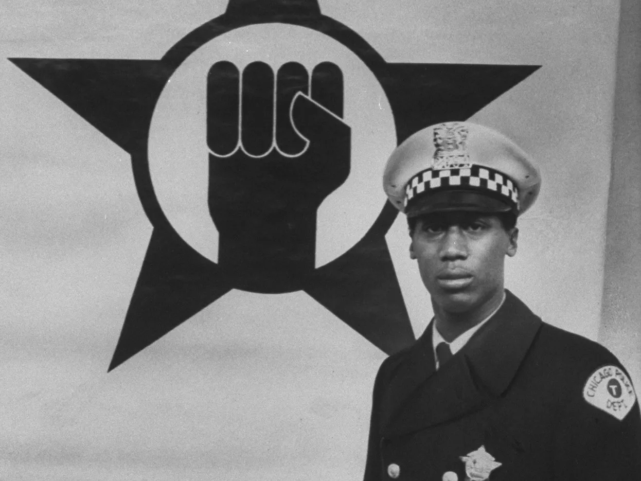Renault Robinson, activist policeman in Chicago, dead at 80